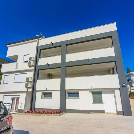 Apartments Cvetkovic Цриквеница Экстерьер фото