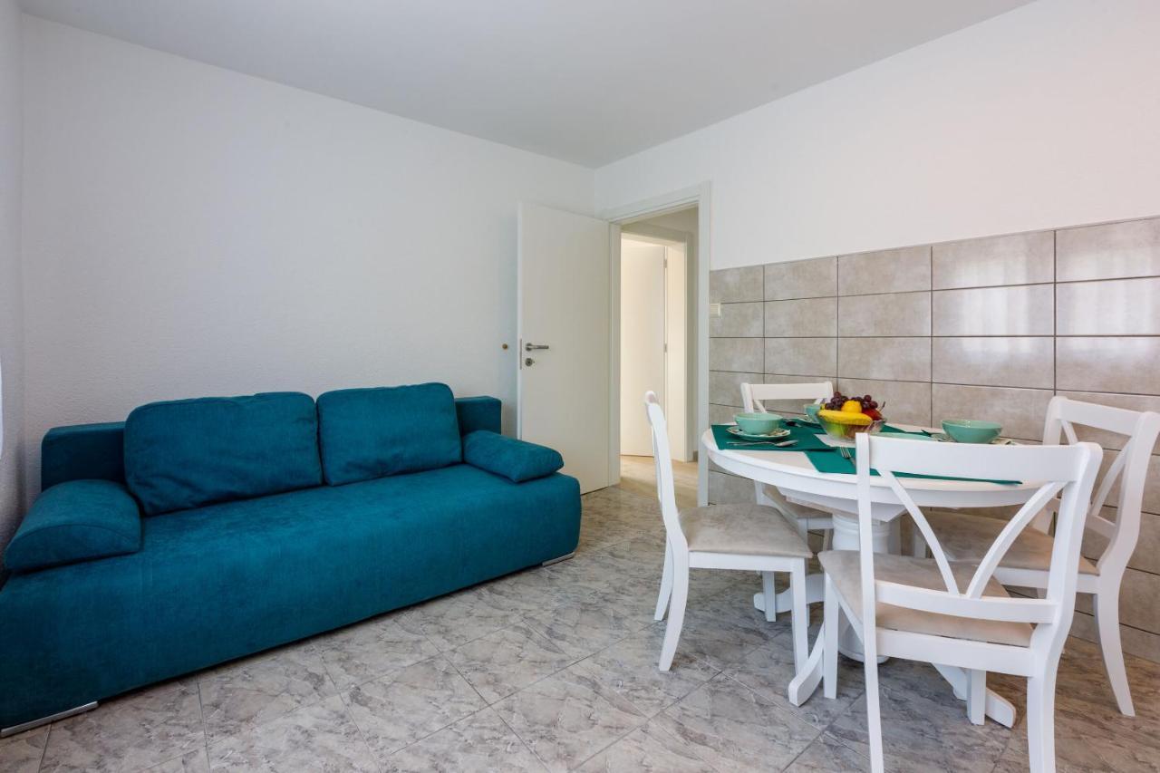 Apartments Cvetkovic Цриквеница Экстерьер фото